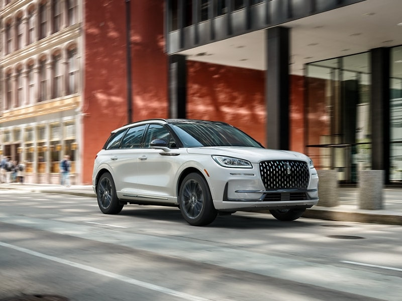 2023 Lincoln Corsair vs 2023 Cadillac XT4 Comparison near Hoover AL