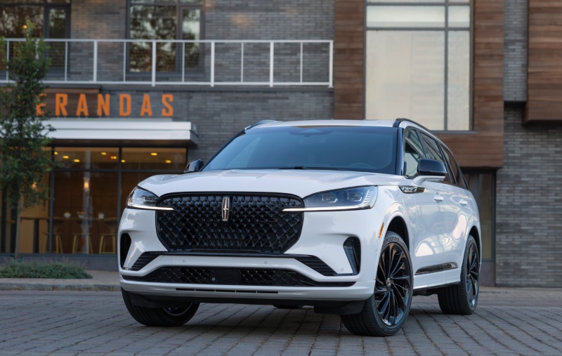 Interior Elegance of the 2025 Lincoln Aviator® SUV near Birmingham, AL