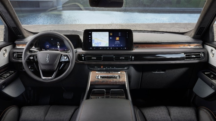2025 Lincoln Aviator Dash