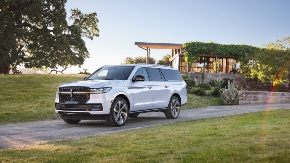2025 Lincoln Aviator vs. Volvo XC90
