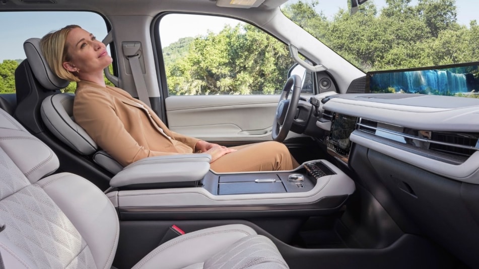 2025 Lincoln Navigator vs. Infiniti QX80