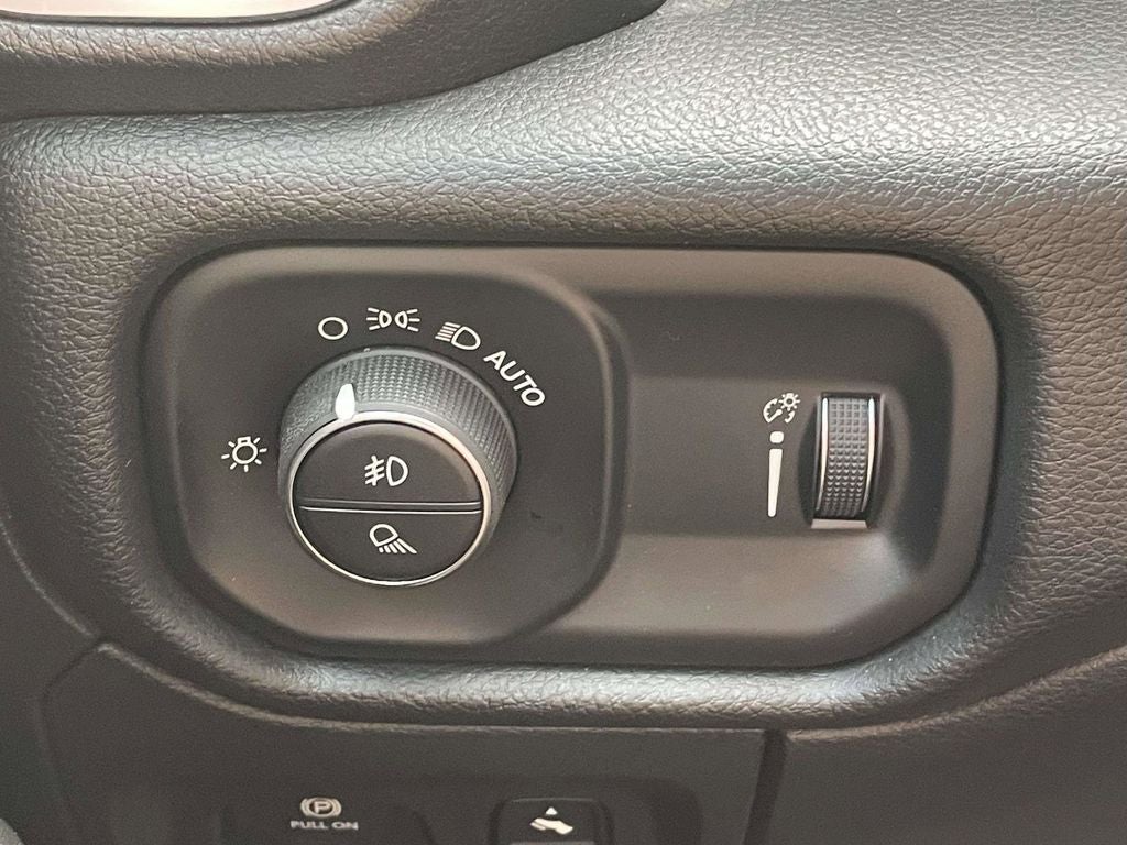 2024 RAM 1500 Big Horn/Lone Star