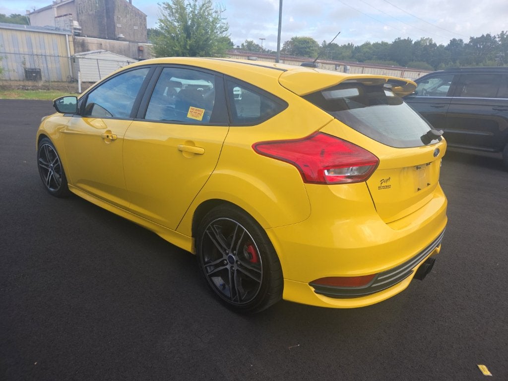 2017 Ford Focus ST