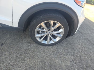 2023 Ford Explorer Platinum