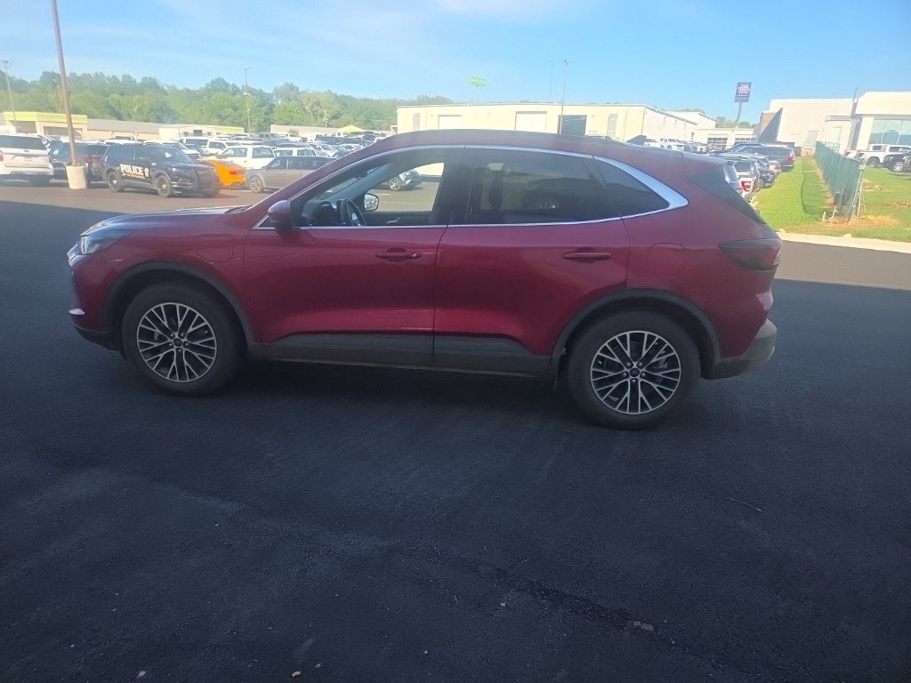 2025 Ford Escape Plug-In Hybrid Base