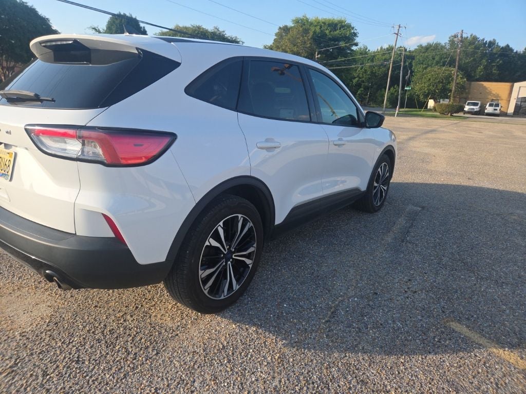 2021 Ford Escape SE