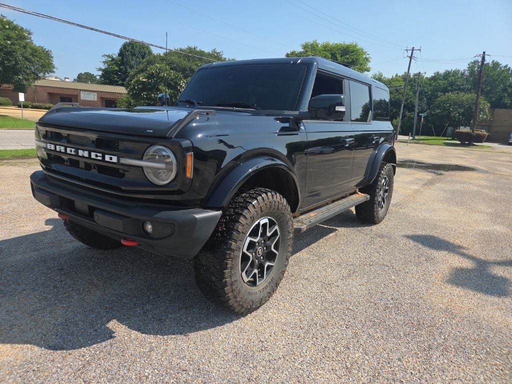 2024 Ford Bronco Outer Banks