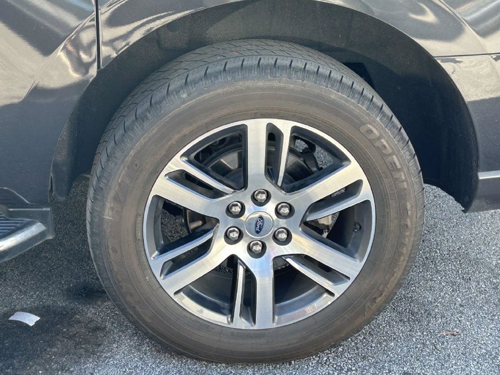 2022 Ford Expedition Max XLT