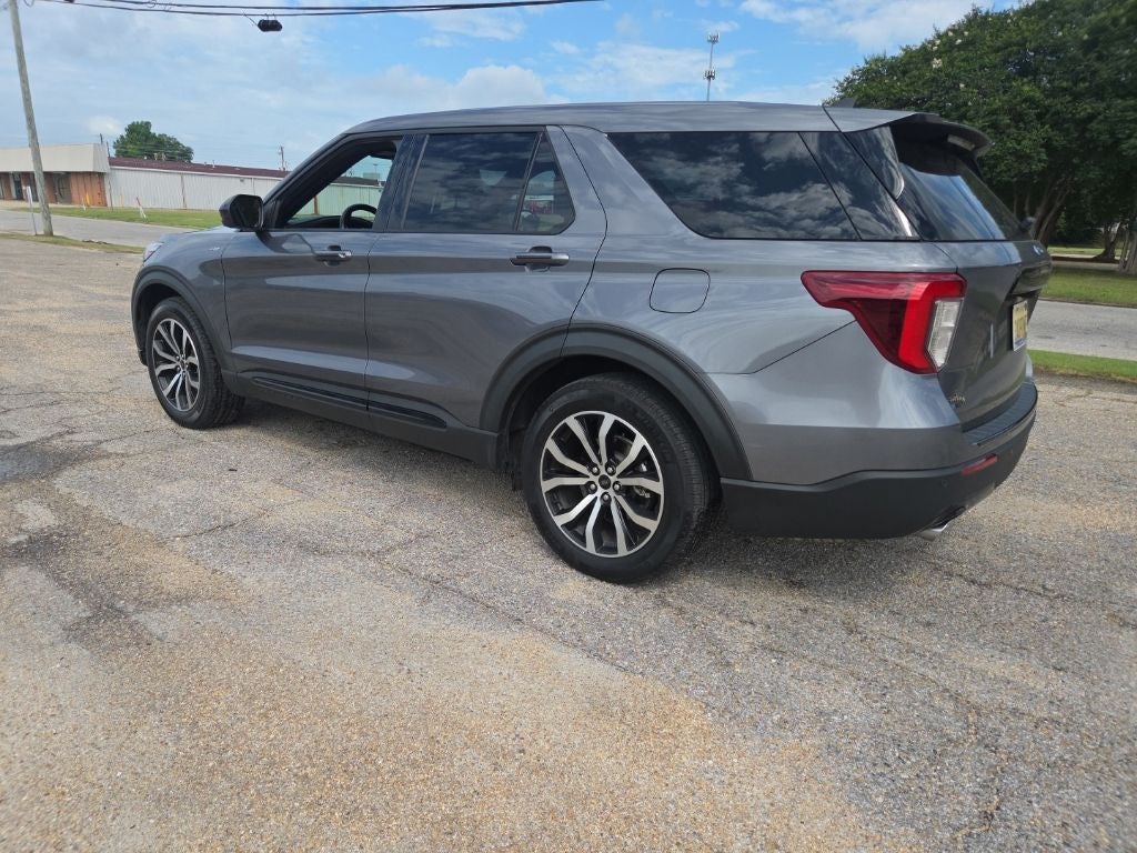 2022 Ford Explorer ST-Line