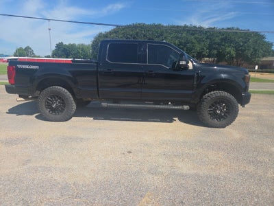 2022 Ford F-250SD Lariat