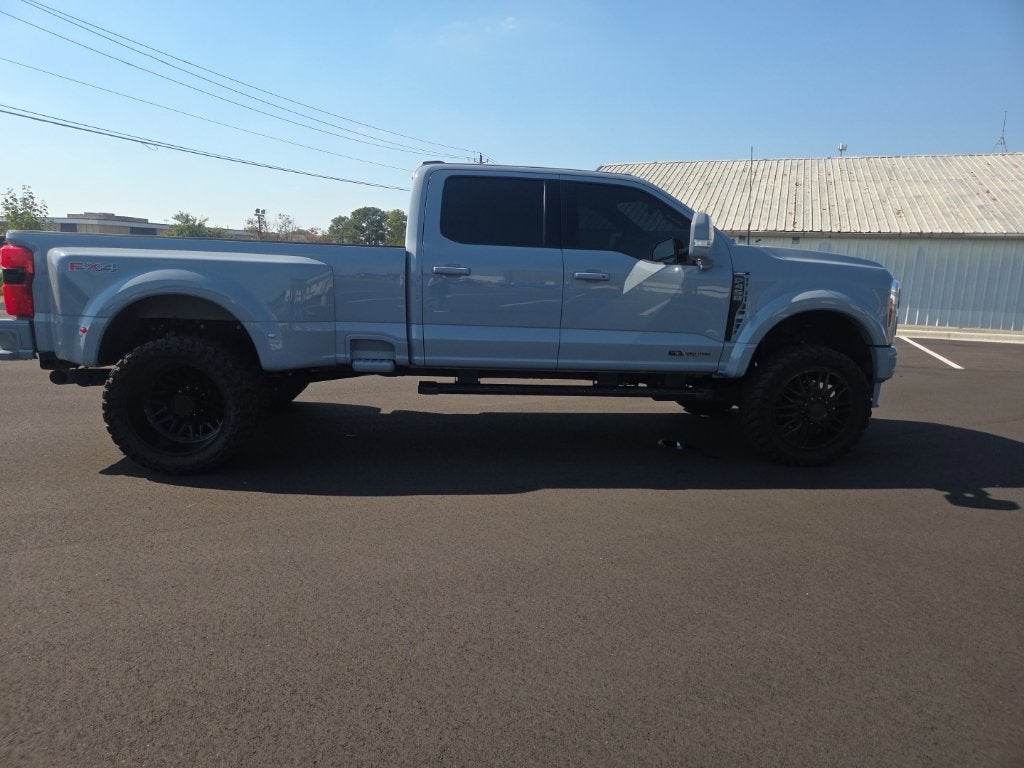 2025 Ford F-450SD Lariat DRW