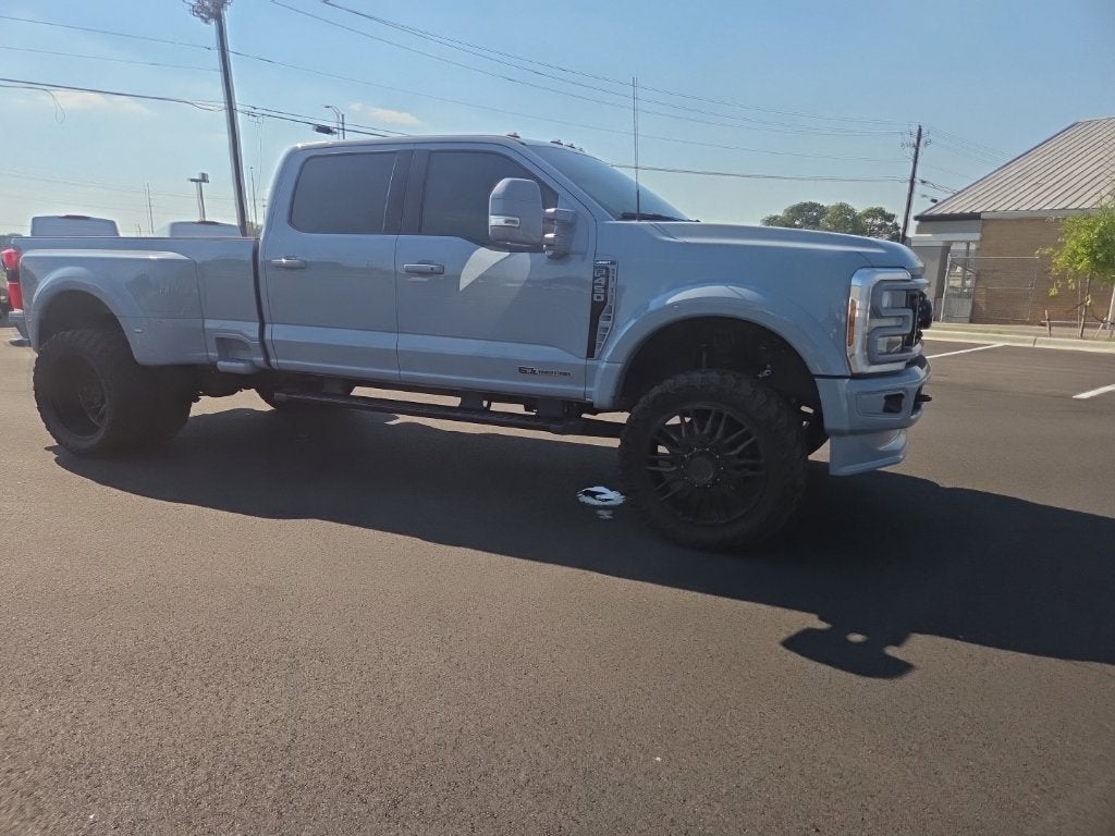 2025 Ford F-450SD Lariat DRW