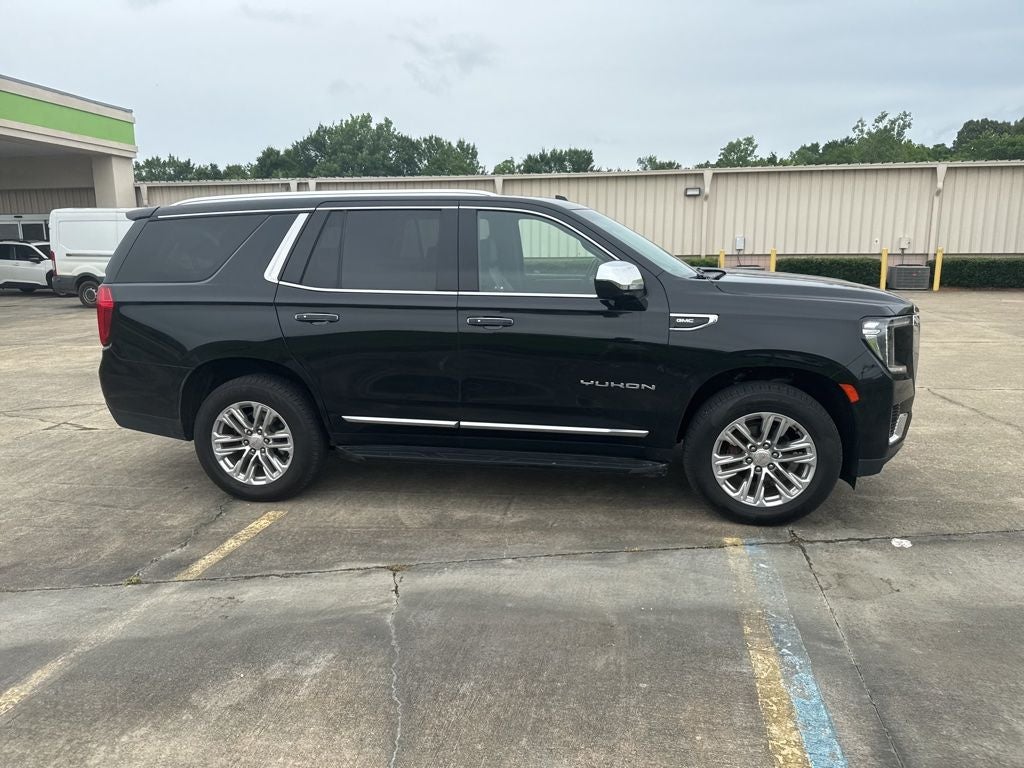 2023 GMC Yukon SLT