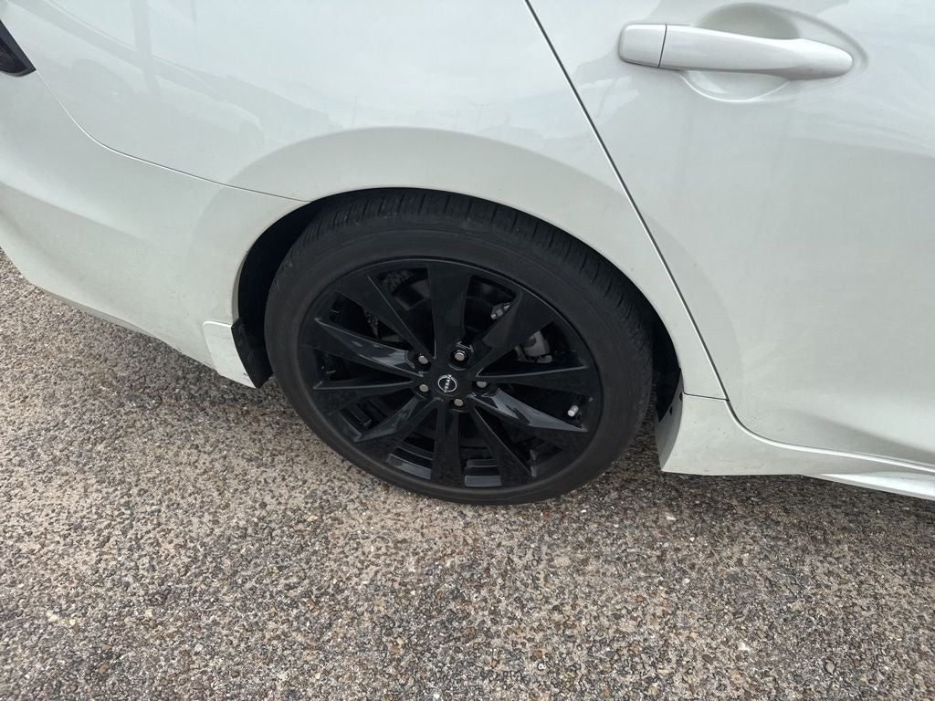 2023 Nissan Maxima SR