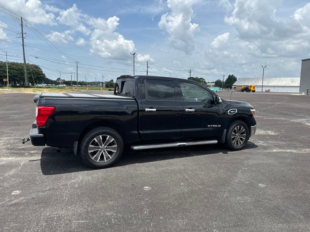2017 Nissan Titan SL