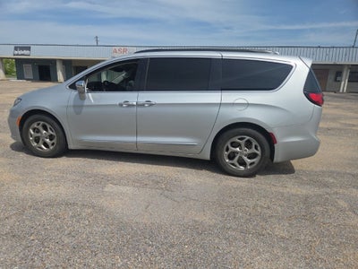 2022 Chrysler Pacifica Limited