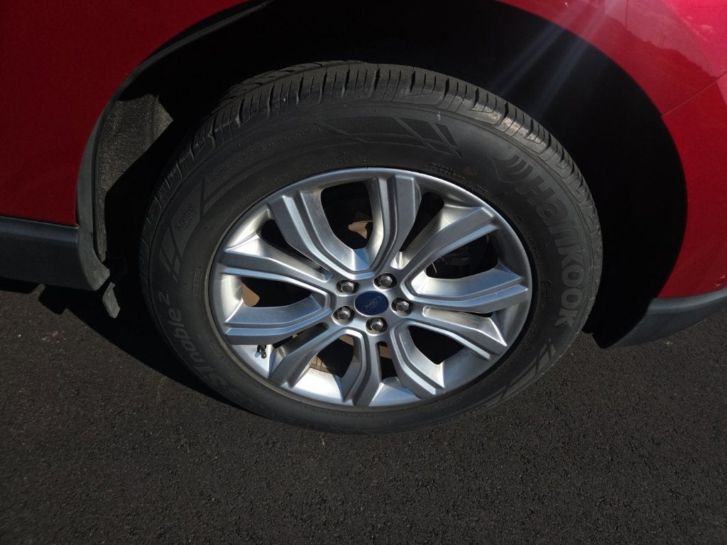 2021 Ford Edge Titanium