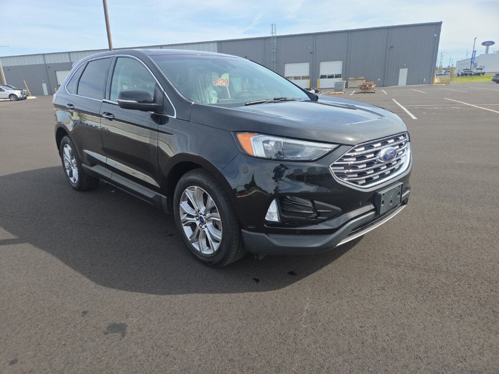 2022 Ford Edge Titanium