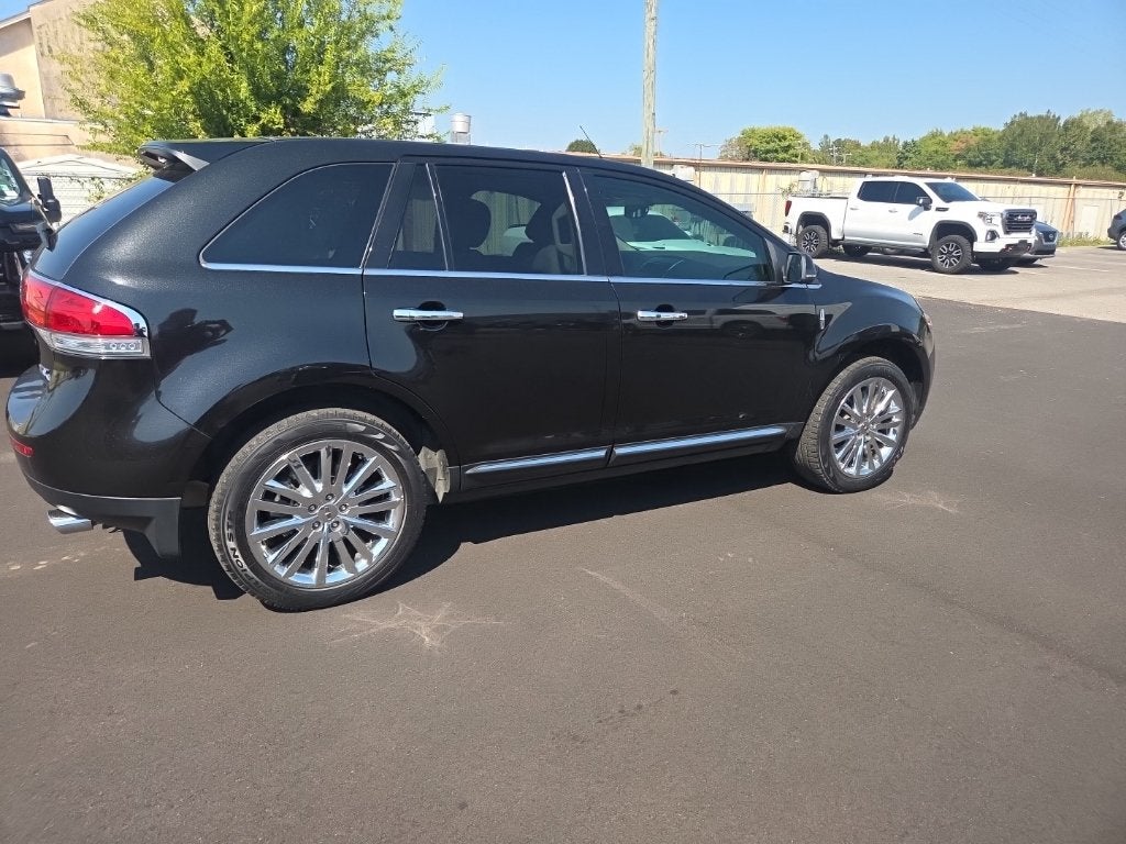 2015 Lincoln MKX Base