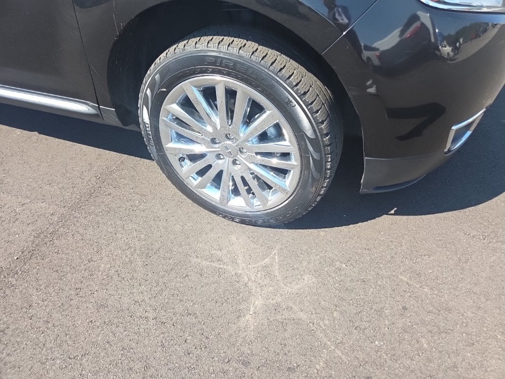 2015 Lincoln MKX Base