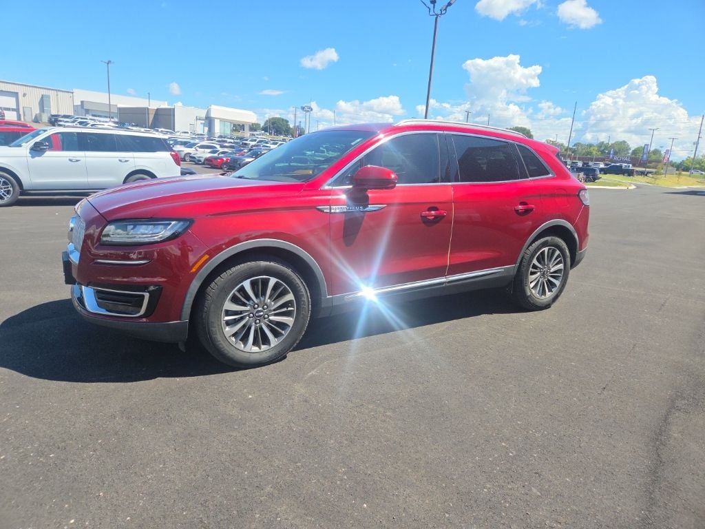 2019 Lincoln Nautilus Select