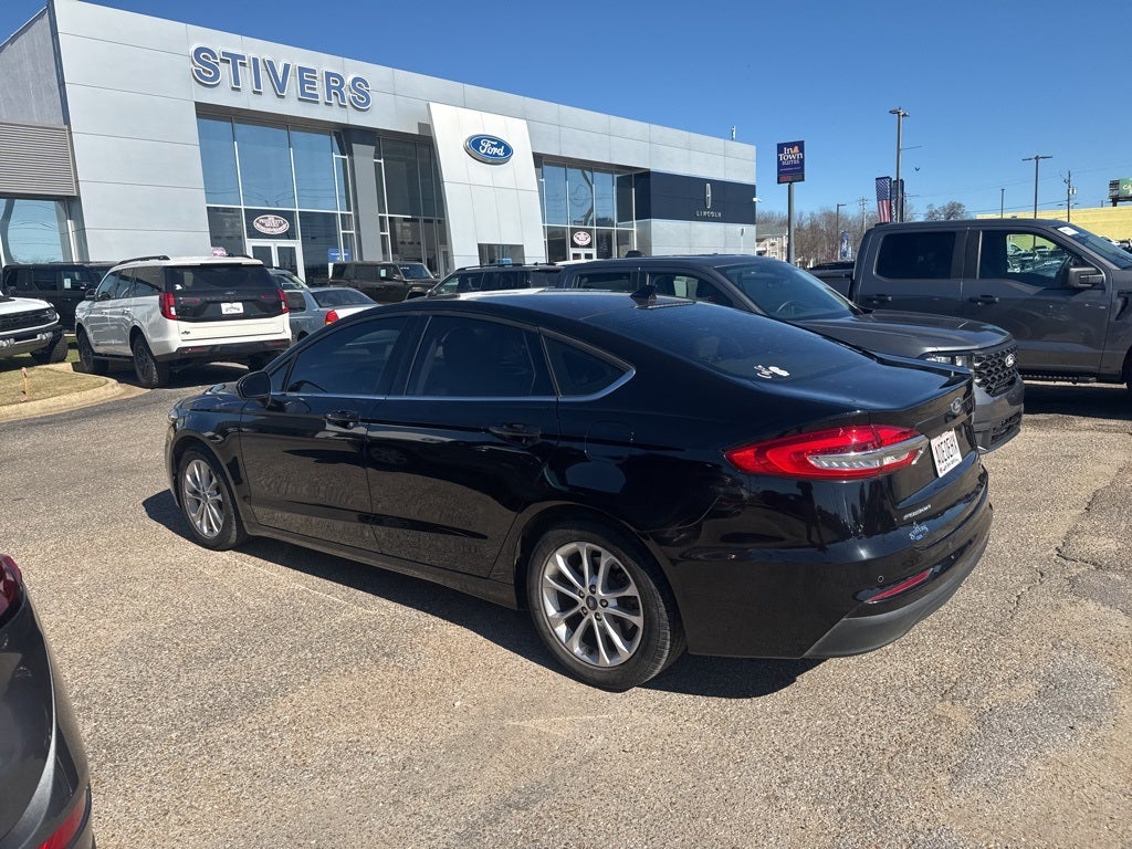 2020 Ford Fusion SE