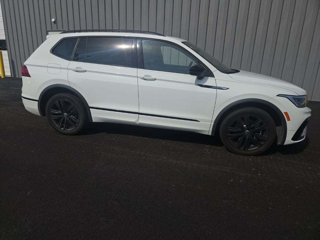 2022 Volkswagen Tiguan 2.0T SE R-Line Black