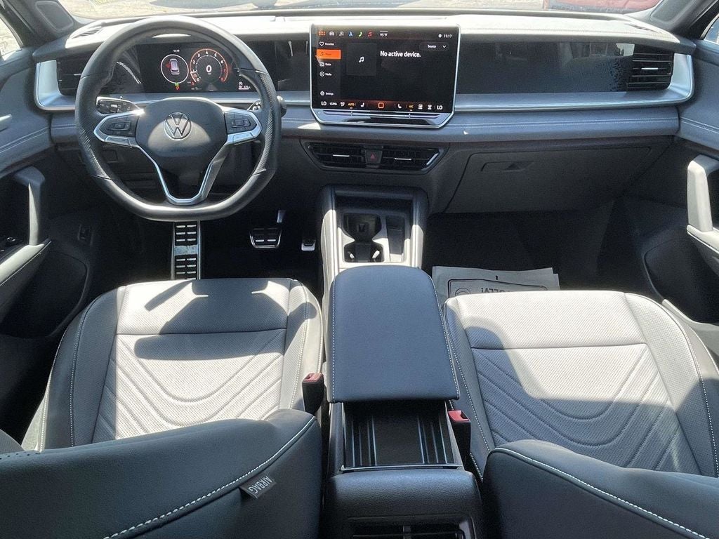 2025 Volkswagen Tiguan 2.0T SE R-Line Black
