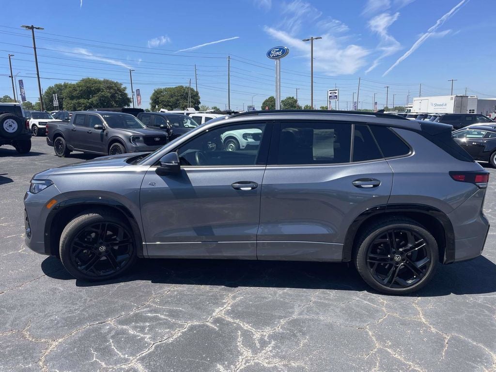 2025 Volkswagen Tiguan 2.0T SE R-Line Black