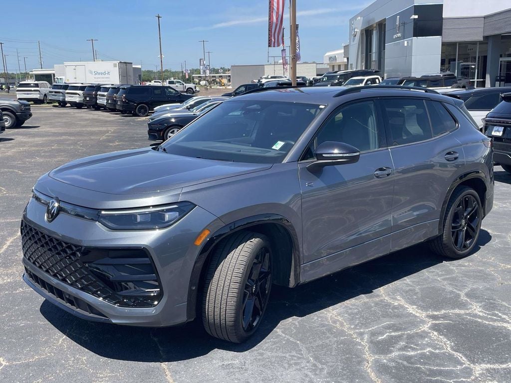 2025 Volkswagen Tiguan 2.0T SE R-Line Black