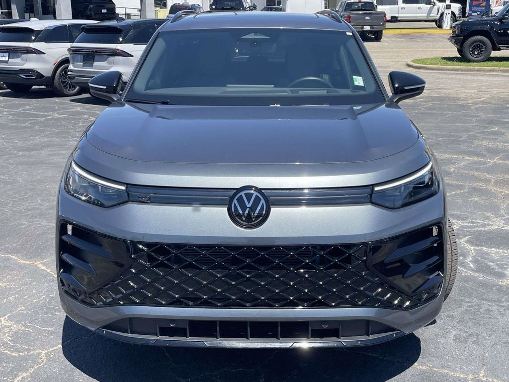 2025 Volkswagen Tiguan 2.0T SE R-Line Black