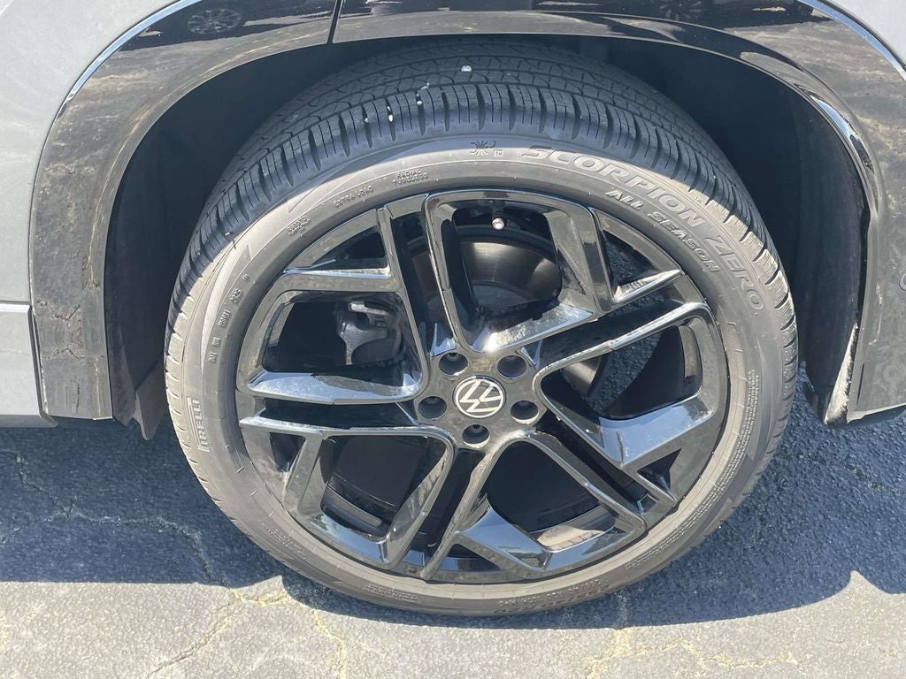 2025 Volkswagen Tiguan 2.0T SE R-Line Black