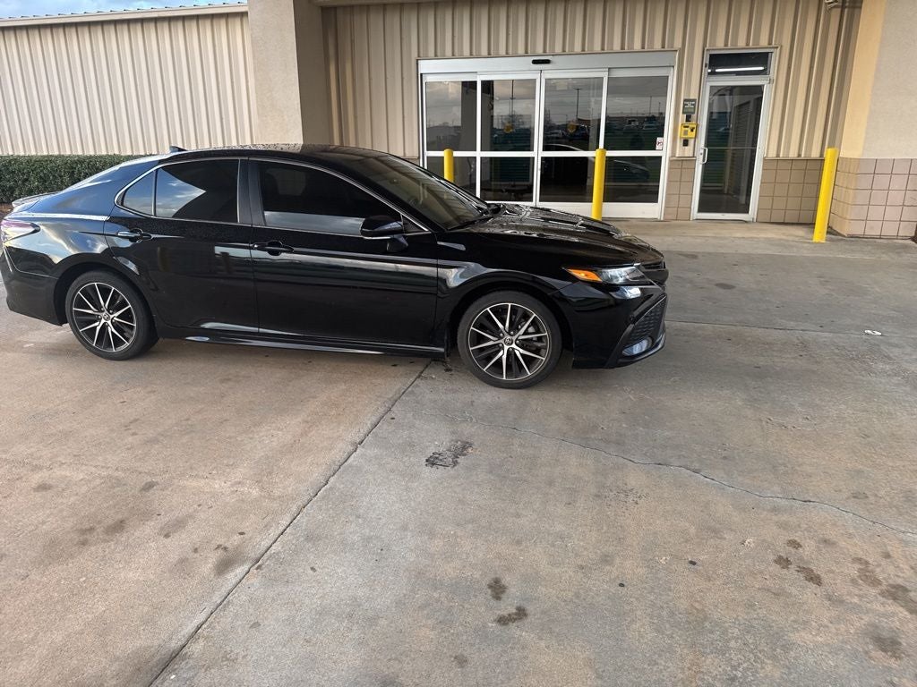 2022 Toyota Camry SE
