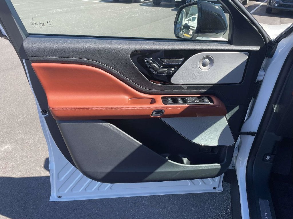 2027 Lincoln Aviator Reserve