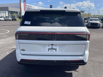 2027 Lincoln Navigator Reserve