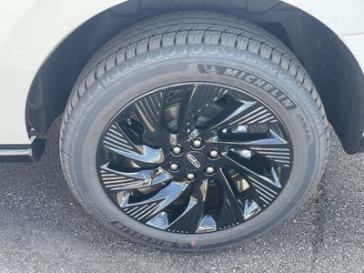 2027 Lincoln Navigator Reserve