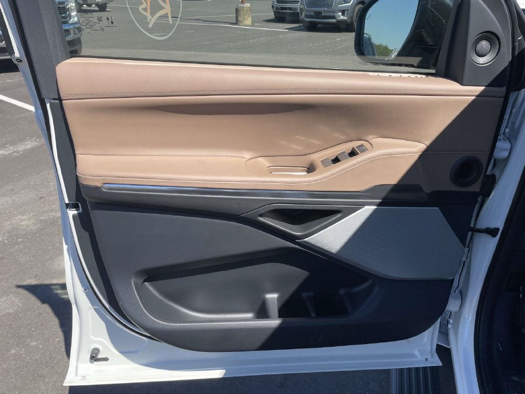 2027 Lincoln Navigator Black Label