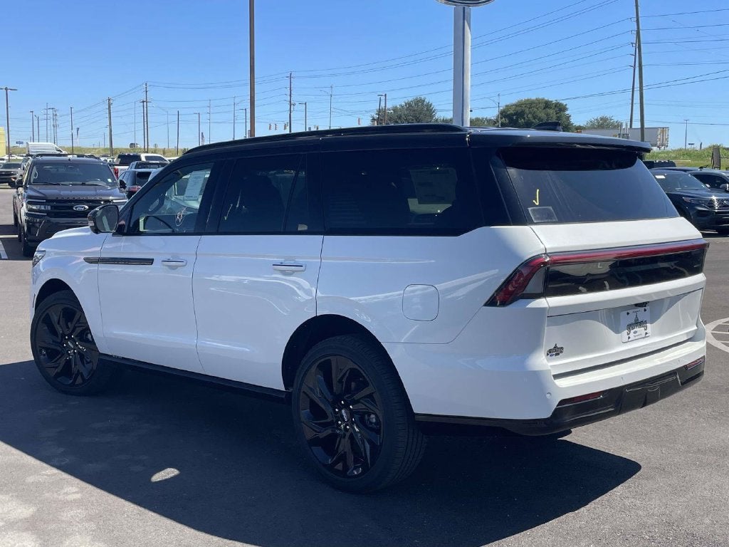 2027 Lincoln Navigator Black Label