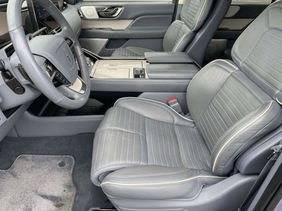 2022 Lincoln Navigator Black Label