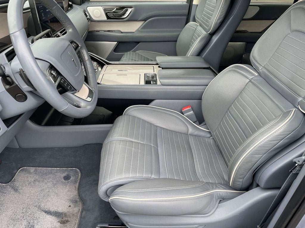 2022 Lincoln Navigator Black Label