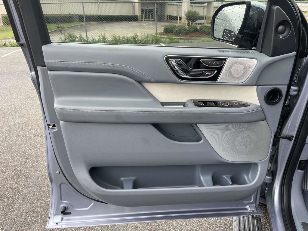 2022 Lincoln Navigator Black Label