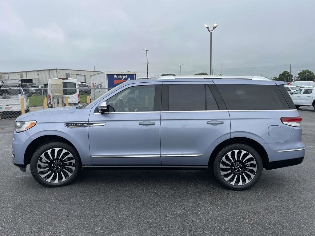 2022 Lincoln Navigator Black Label