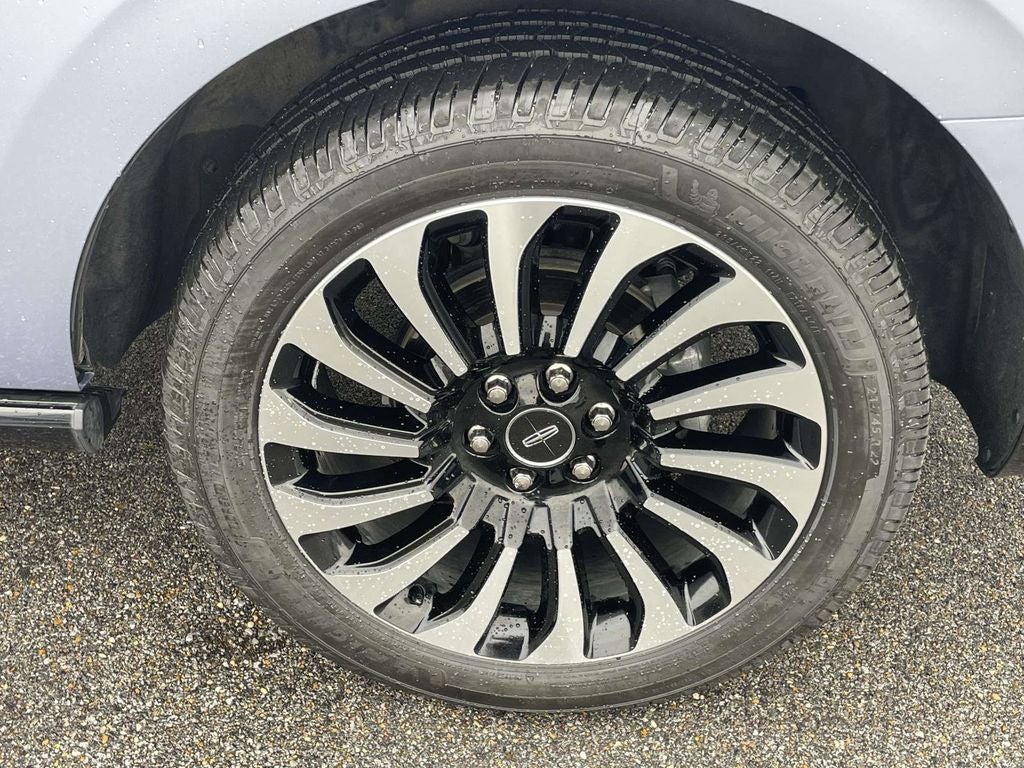 2022 Lincoln Navigator Black Label