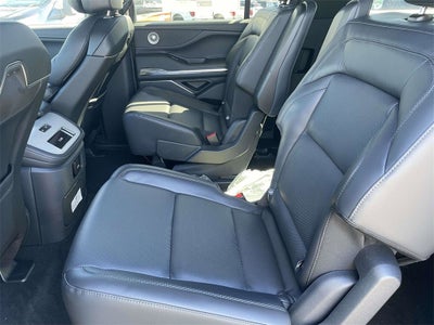 2025 Lincoln Navigator L Reserve