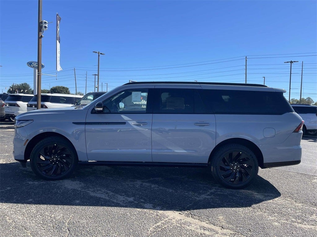 2025 Lincoln Navigator L Reserve