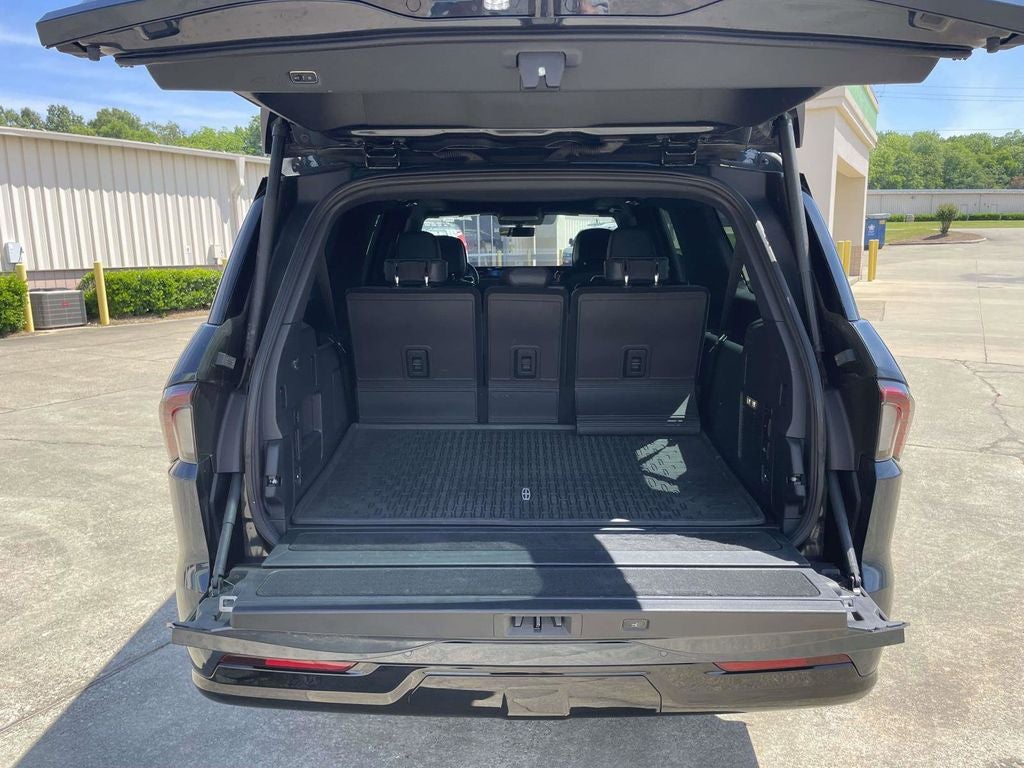 2025 Lincoln Navigator L Reserve