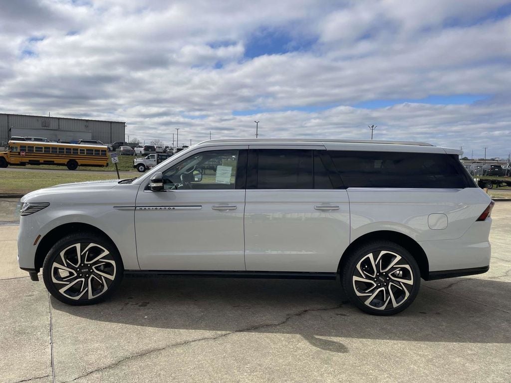 2026 Lincoln Navigator L Reserve