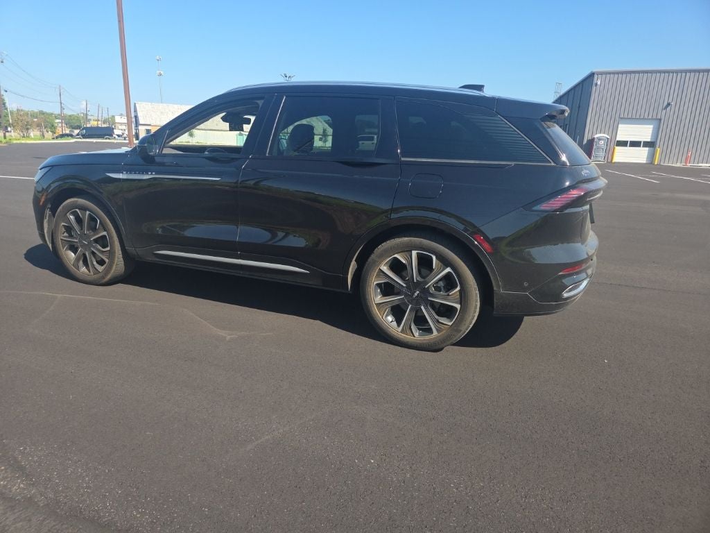 2024 Lincoln Nautilus Reserve