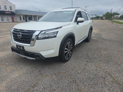 2023 Nissan Pathfinder Platinum