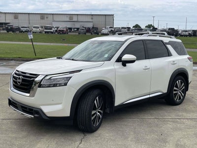 2024 Nissan Pathfinder Platinum